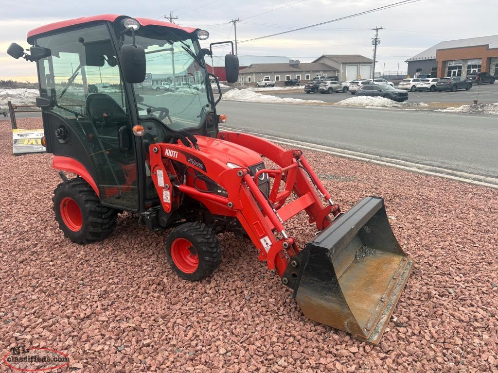 Used 2022 Kioti CS2220 Tractor and Loader with heated cab